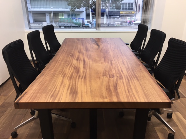 africanmahogany_table_1.jpg